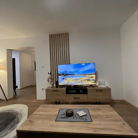 Avantgarde Apartment *