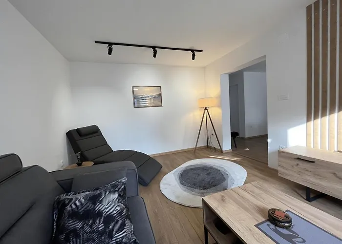 Avantgarde Apartment *